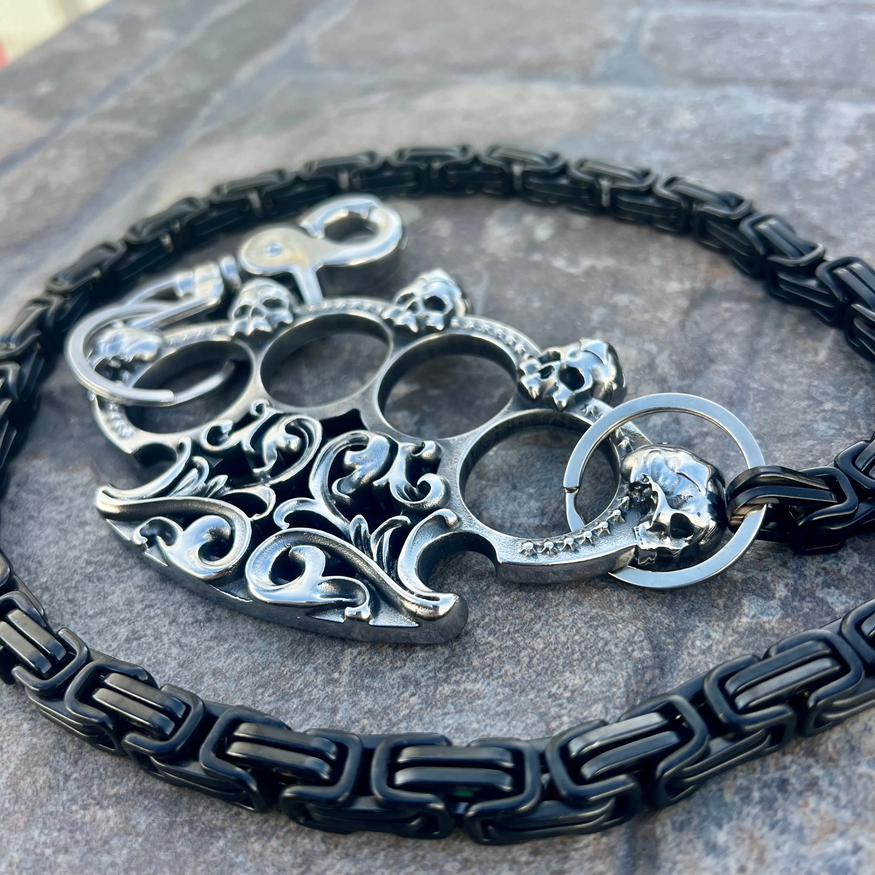 Royal Four Finger Ring Wallet Chain - Black Daytona Heritage - WC4H