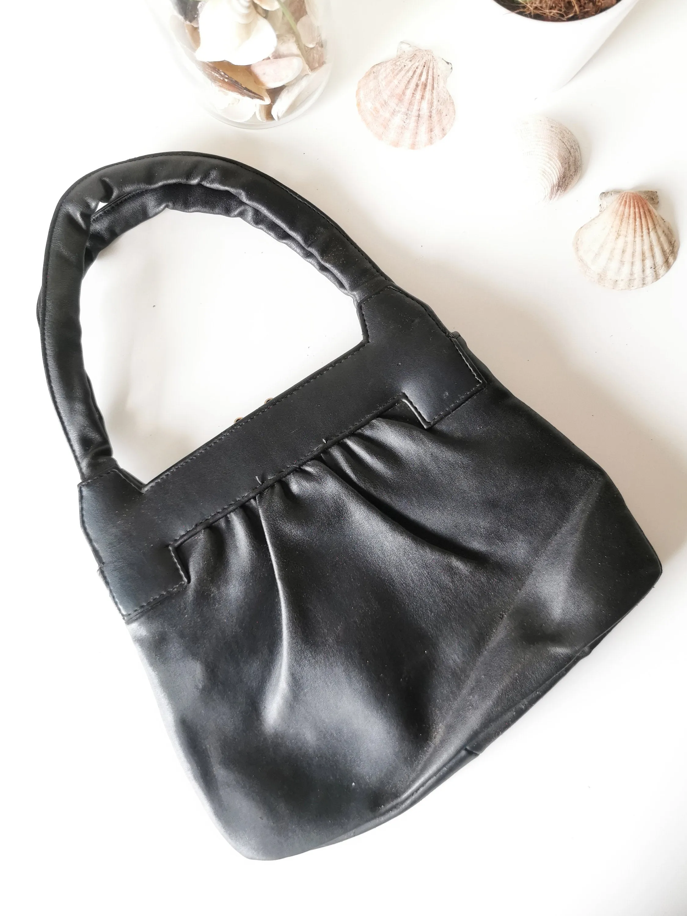 Vintage 60s black leather minimalist handbag