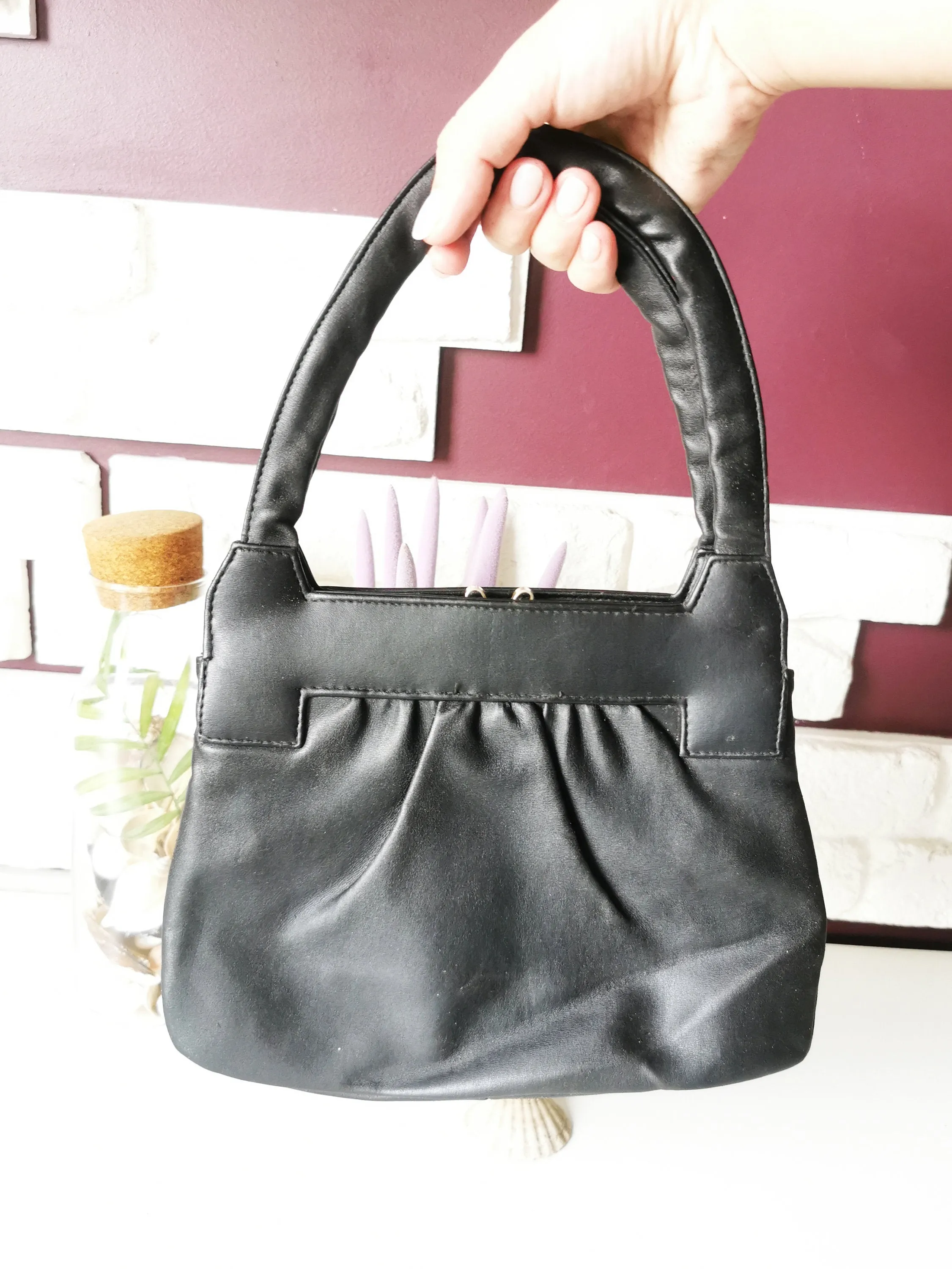 Vintage 60s black leather minimalist handbag