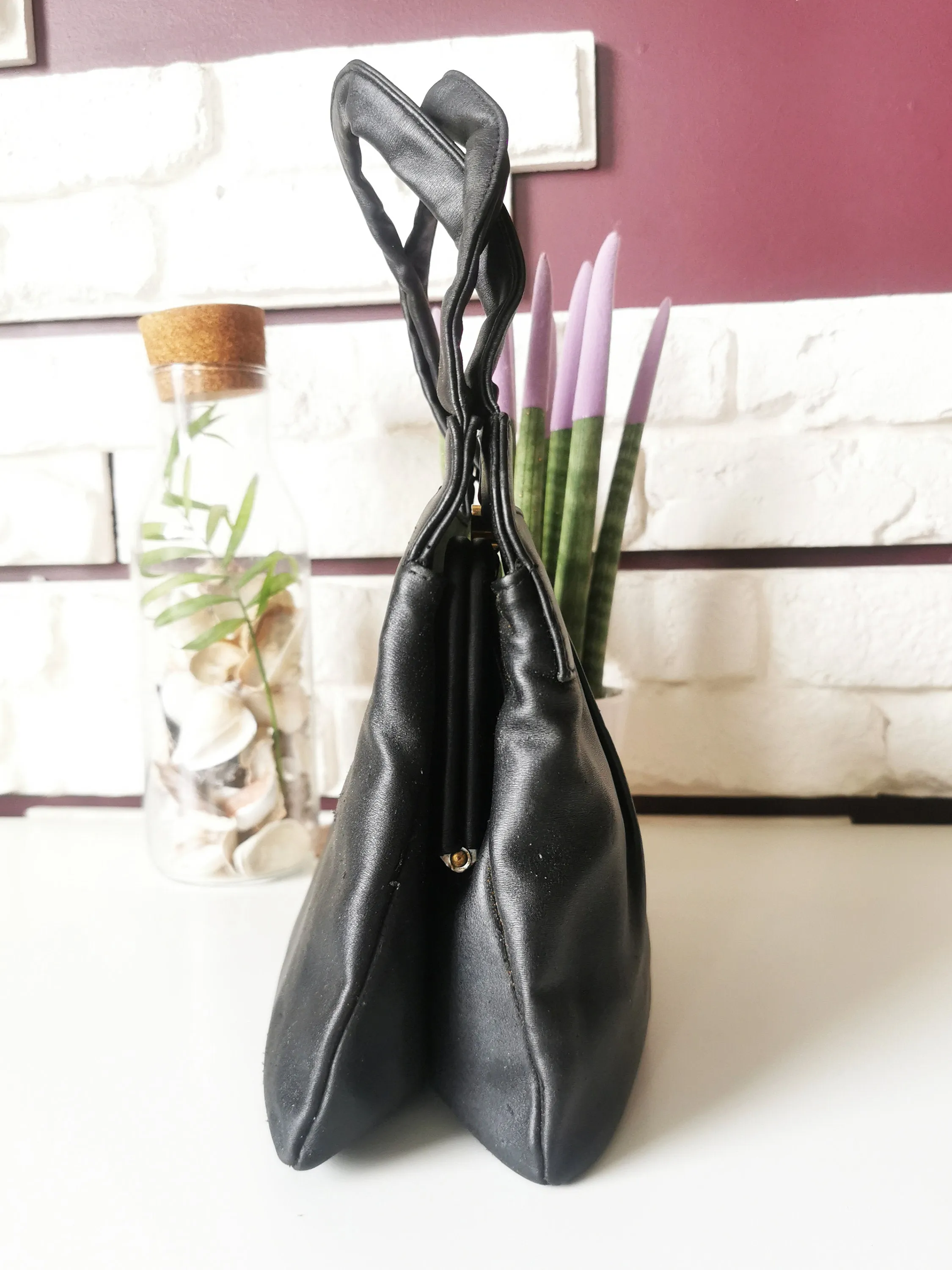 Vintage 60s black leather minimalist handbag